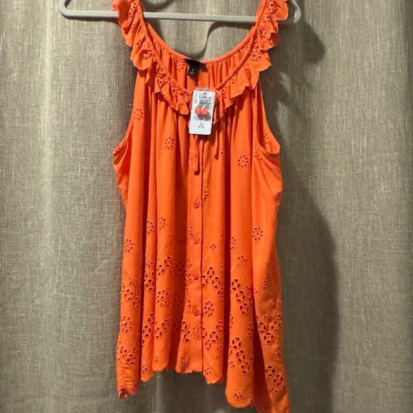 Torrid | Challis Embroidered Cold Shoulder Top NWT | Size 1 - Picture 2 of 13